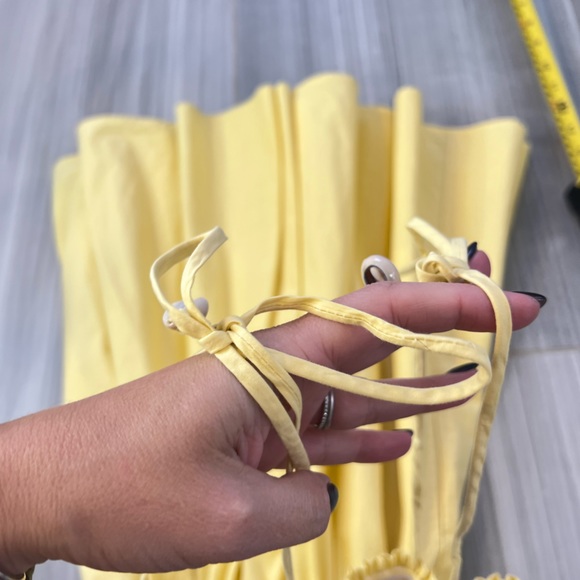 Yellow Smocked Mini dress with Pockets Medium - Picture 8 of 10